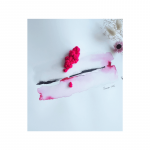 aquarelle abstraite brodée avec de la laine fushia